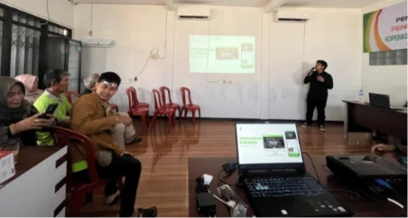 Pembahasan project website secara langsung